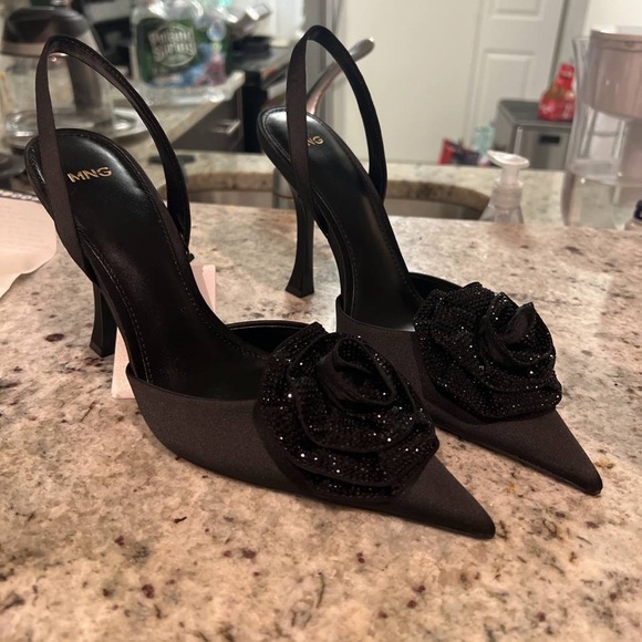 MNG Black Flower Detail Rhinestone Pumps IT39 US 8.5 - Picture 8 of 8
